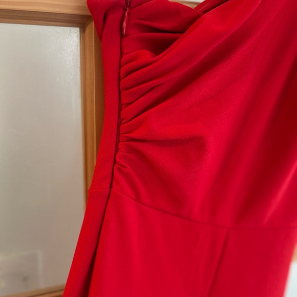 ABERCROMBIE RED ONE SHOULDER JUMP SUIT SIZE SMALL - Picture 2 of 3